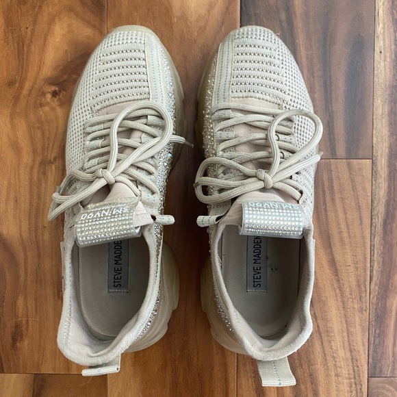 Steve Madden Maxima Sneakers - Picture 3 of 4